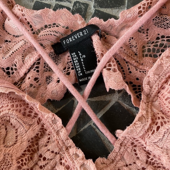 💎✨ Pink Lace Bralette Forever 21 - Picture 2 of 4